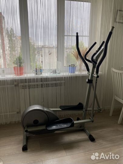 Эллиптический тренажер torneo
