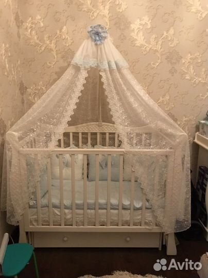 Детская кровать с пеленальным комодом