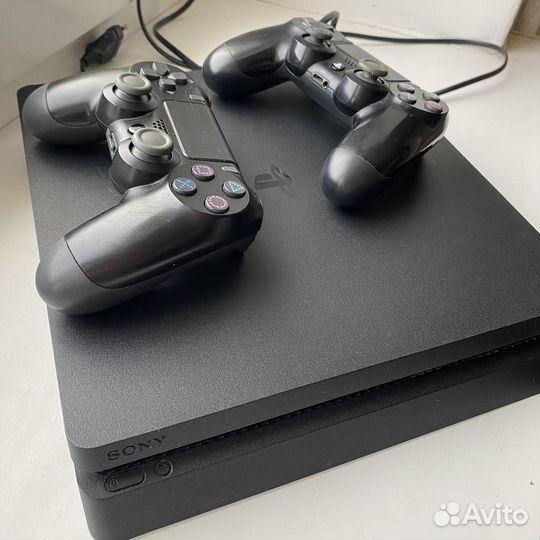 Sony PS4 slim
