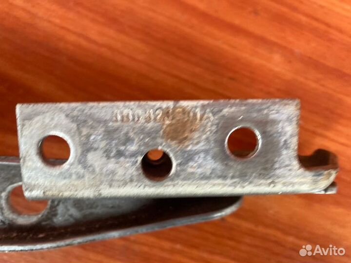 Петля капота Vw Passat B5+ AWT 2002