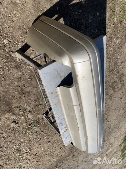 Задний бампер BMW E32