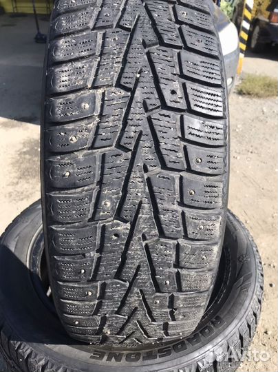 Roadstone Winguard WinSpike 215/55 R17