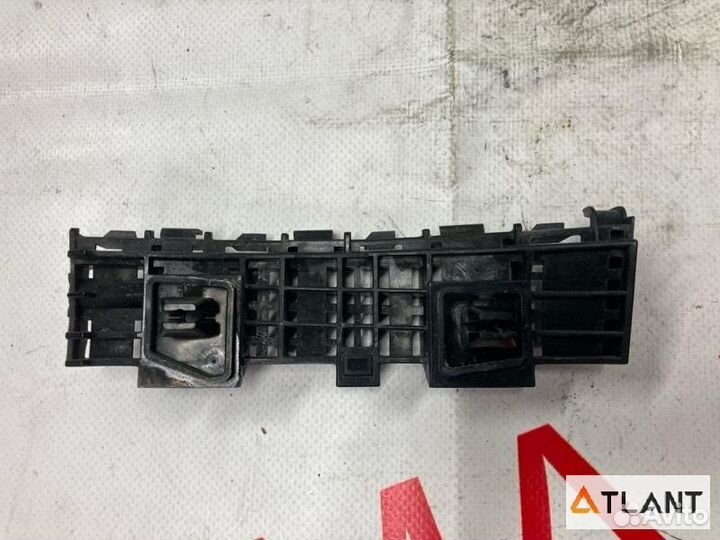 Крепление бампера передняя левая honda insight