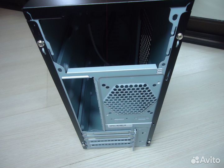 Корпус InWin ENR021BL