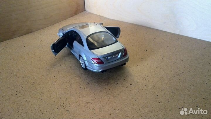 Модель а/м Mercedes-Benz CL63 AMG в масштабе 1:24