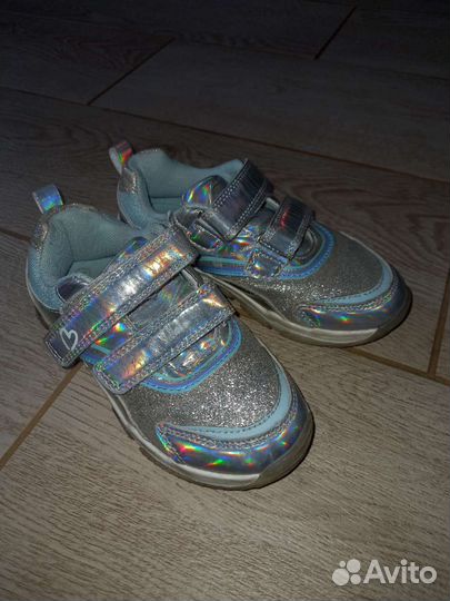 Кроссовки для девочки 29 размер
