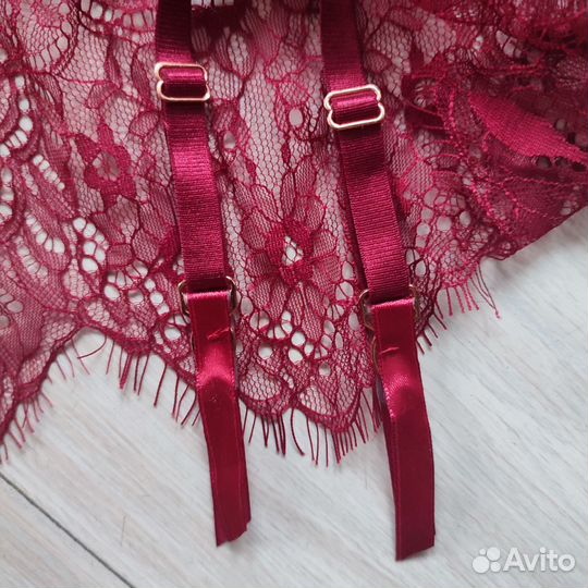 Пояс для чулок hunkemoller с юбкой юбочкой