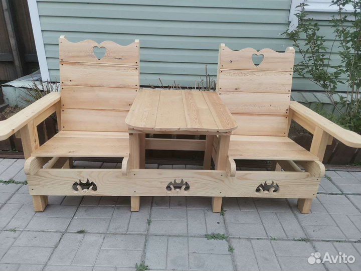 Лавочка деревянная