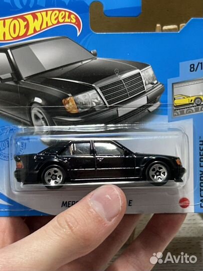 Hot wheels mercedes 500 e