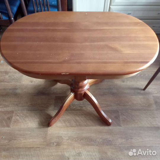 Кухонный стол