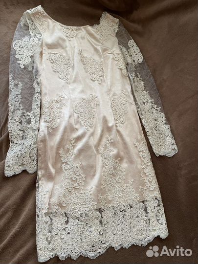 Новое нарядное платье