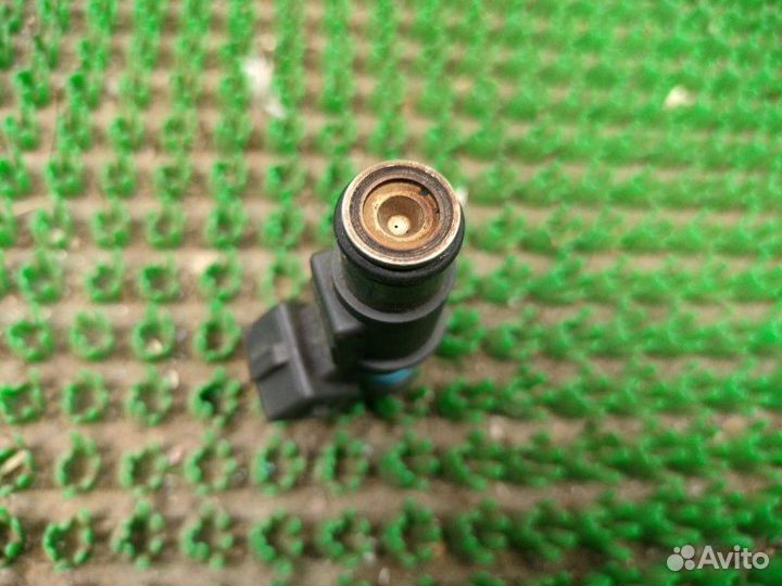 Форсунка Citroen Berlingo M59 TU3A 2010