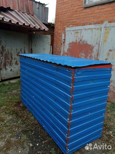 Металлический ящик