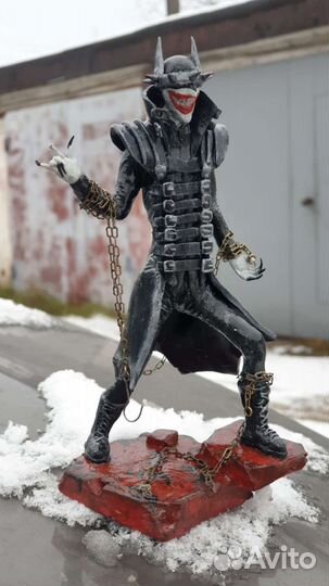 Настольная фигурка