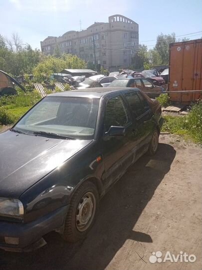 Запчасти Б/у Volkswagen Vento 1.8 (AAM)