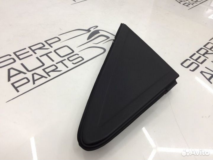 Накладка крыла левая Ford Focus 2 CB4 1.6 100Л/С