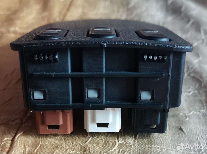 Панель управления подогревом сидений и блокировкой