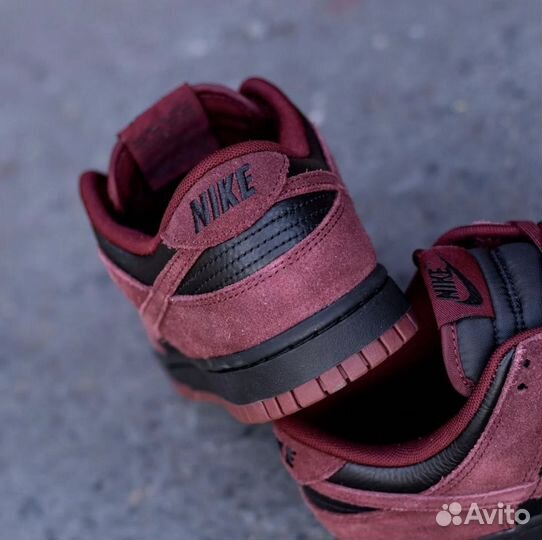 Nuke Dunk Low Dark Team Red Оригинал