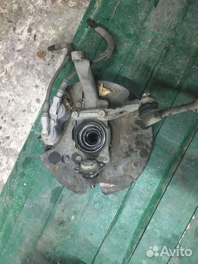 Поворотный кулак на ниву