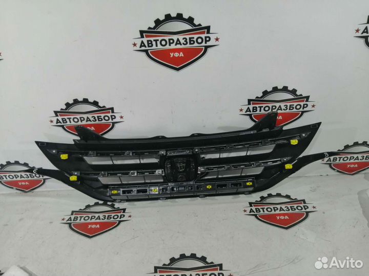 Решетка радиатора honda cr-v 4 rm 13-16 новая