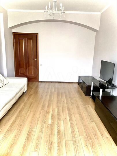 3-к. квартира, 101 м², 2/7 эт.