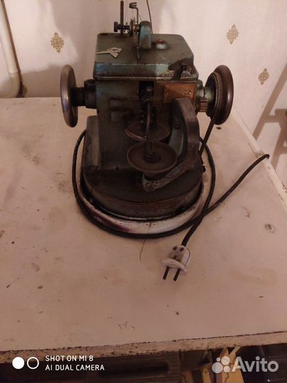 Скарняжная швейная машина