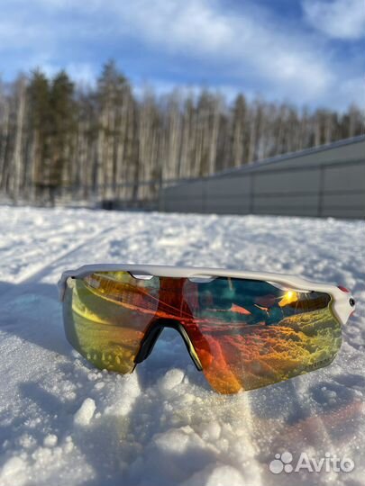 Новые очки Oakley Radar ev Path red