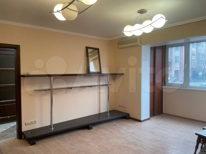 1-к. квартира, 38 м², 1/9 эт.