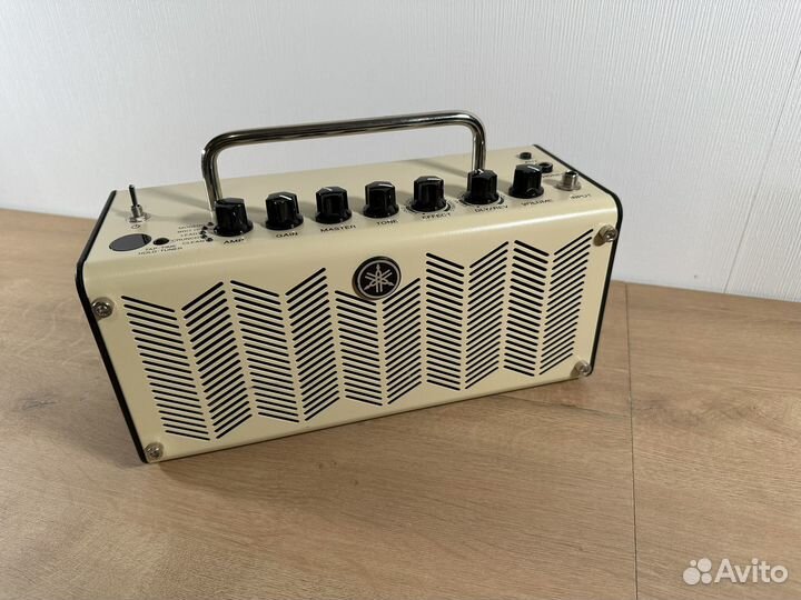 Комбоусилитель Yamaha THR5