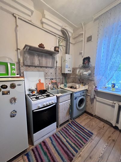 2-к. квартира, 48 м², 1/2 эт.