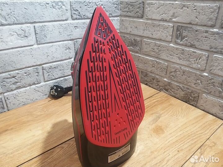 Утюг Willmark SL-2467CBP