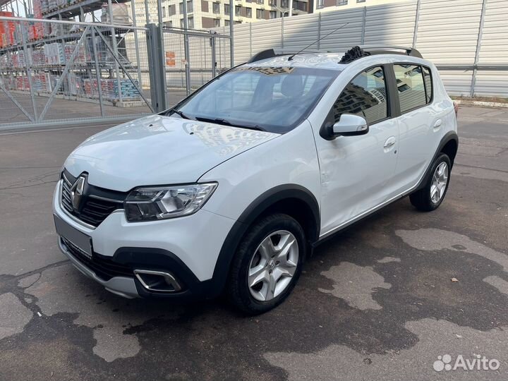 Renault Sandero Stepway 1.6 МТ, 2019, битый, 150 000 км