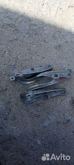 Крепления для капота