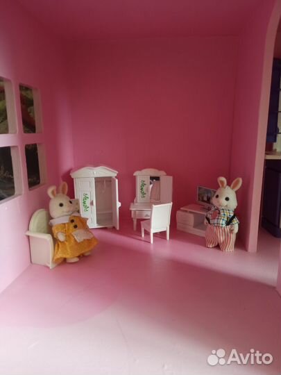 Большой кукольный домик деревянный