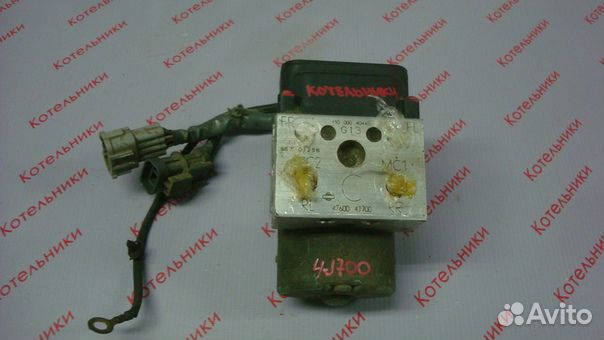 Nissan 47600-4J700 Блок ABS