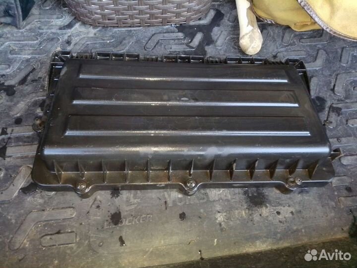 Короб (крышка) воздушного фильтра поло седан polo