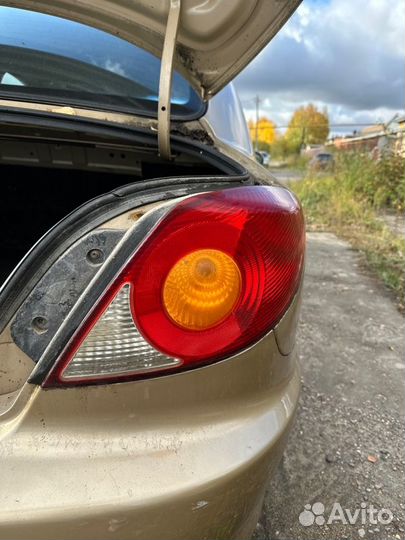 Фонарь задний правый Kia Rio седан 1.5 A5D 2001