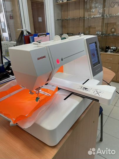 Вышивальная машина janome 550e