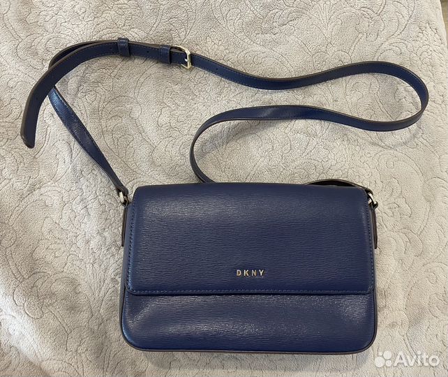 Сумка женская через плечо dkny