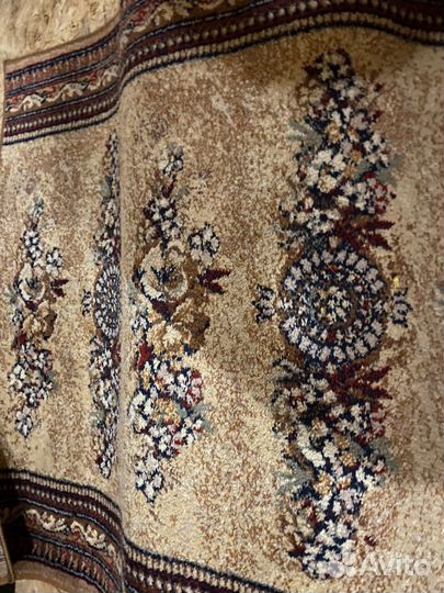 Ковер шерстяной