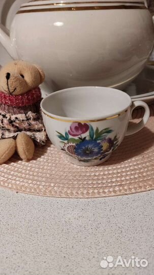 Чашка Красный фарфорист