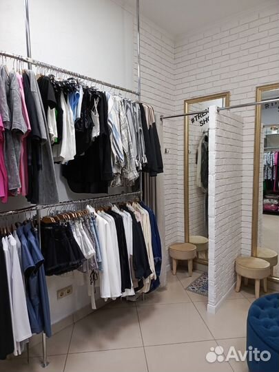 Магазин шоу-рум женской одежды
