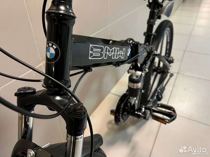 Велосипед на литых дисках BMW