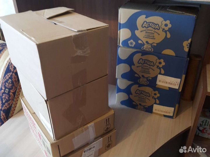 Банки и банки из под детского питания