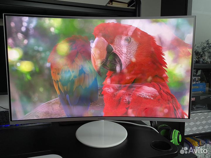 Монитор Samsung C32H711QEI 32