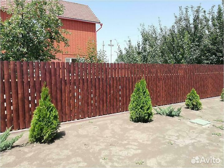 Металлический Евроштакетник для забора
