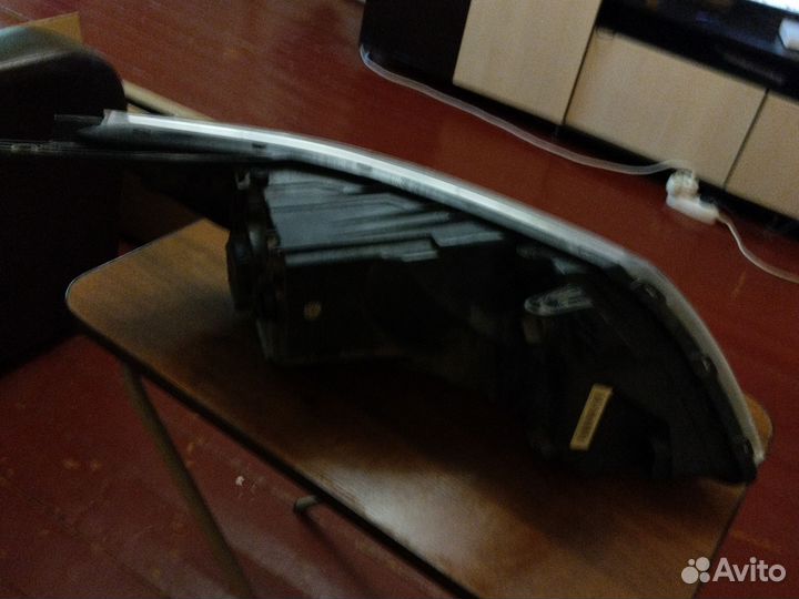 Фара передняя левая на Kia Rio 3