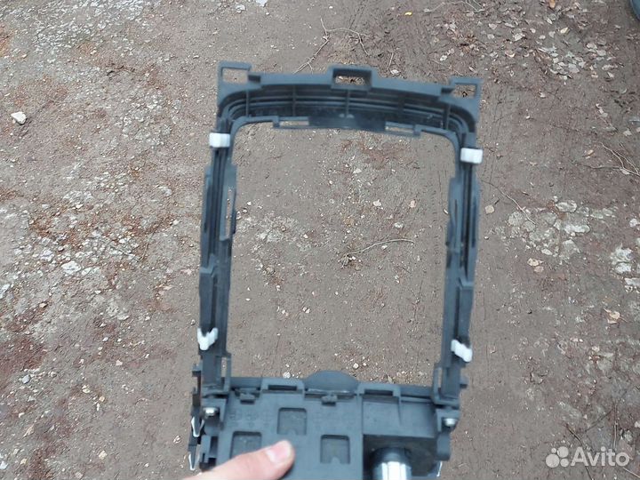 Консоль центральная, пепельница Мазда 6 gh рест