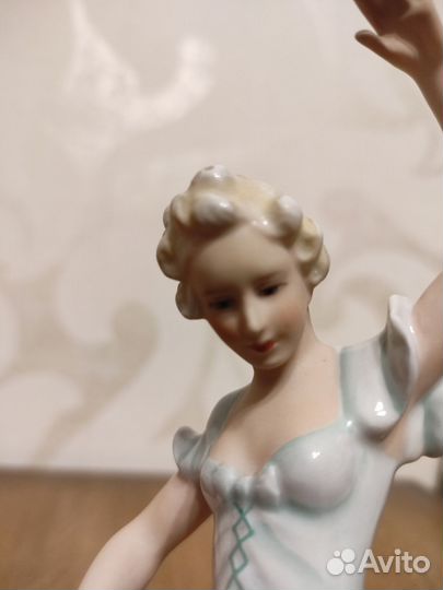 Фарфоровая статуэтка Schaubach Kunst