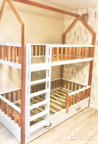 Детская Кровать из бука новая с бортиком